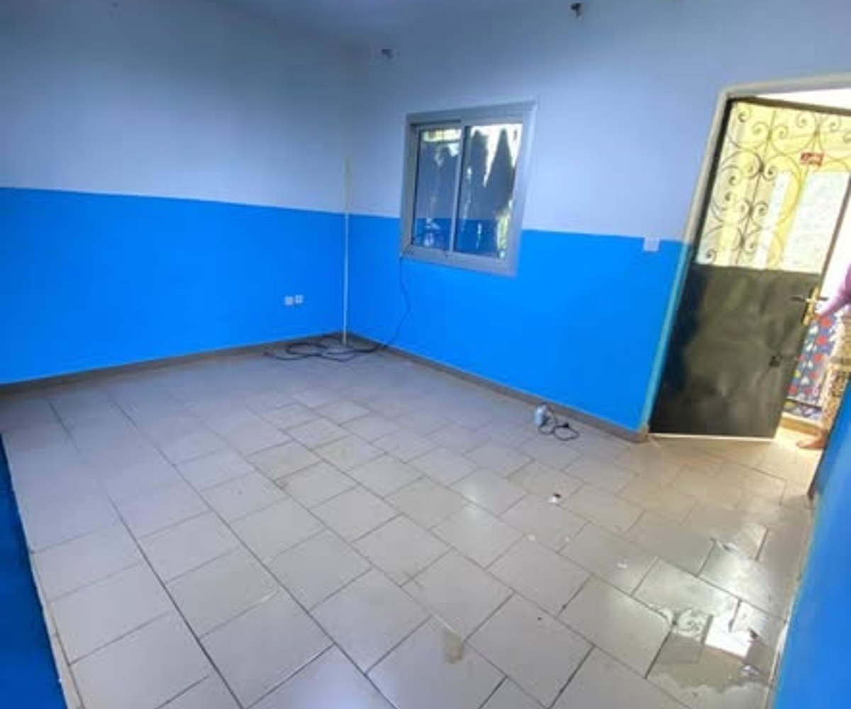 Studio moderne à louer à Etoug-Ebe