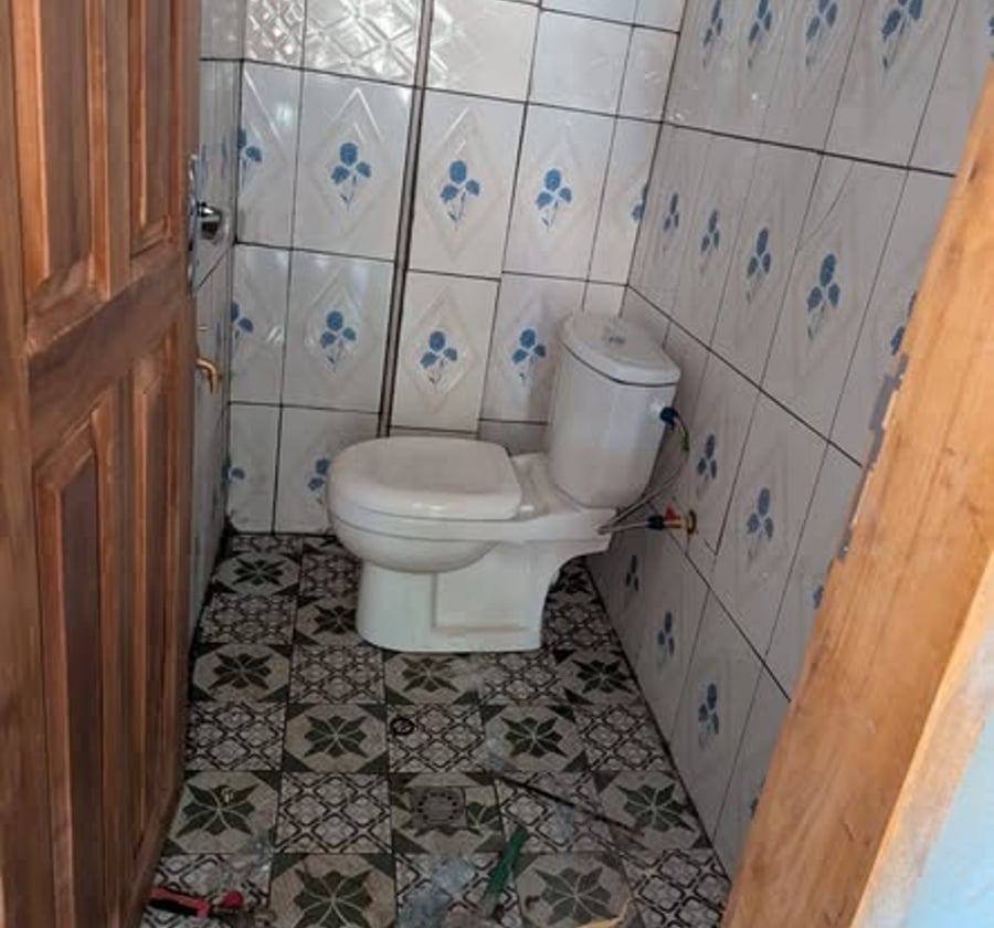 Chambre moderne en finition à louer à Simbock