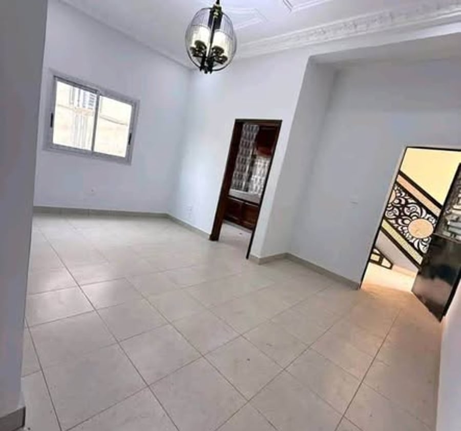 Studio moderne à louer à Nkoabang - 65 000 FCFA/mois