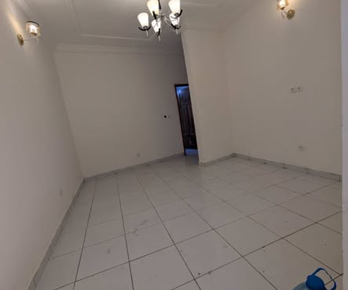 Vaste studio haut standing à Logbessou