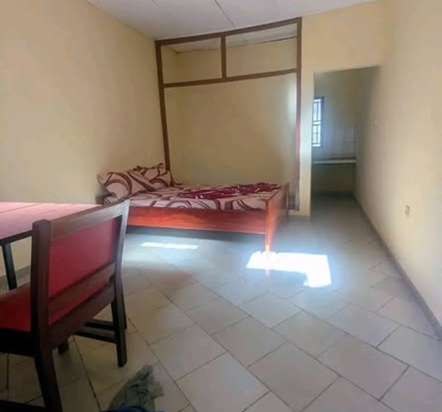 Chambre moderne à louer à Bonamoussadi - Carrefour Maçon