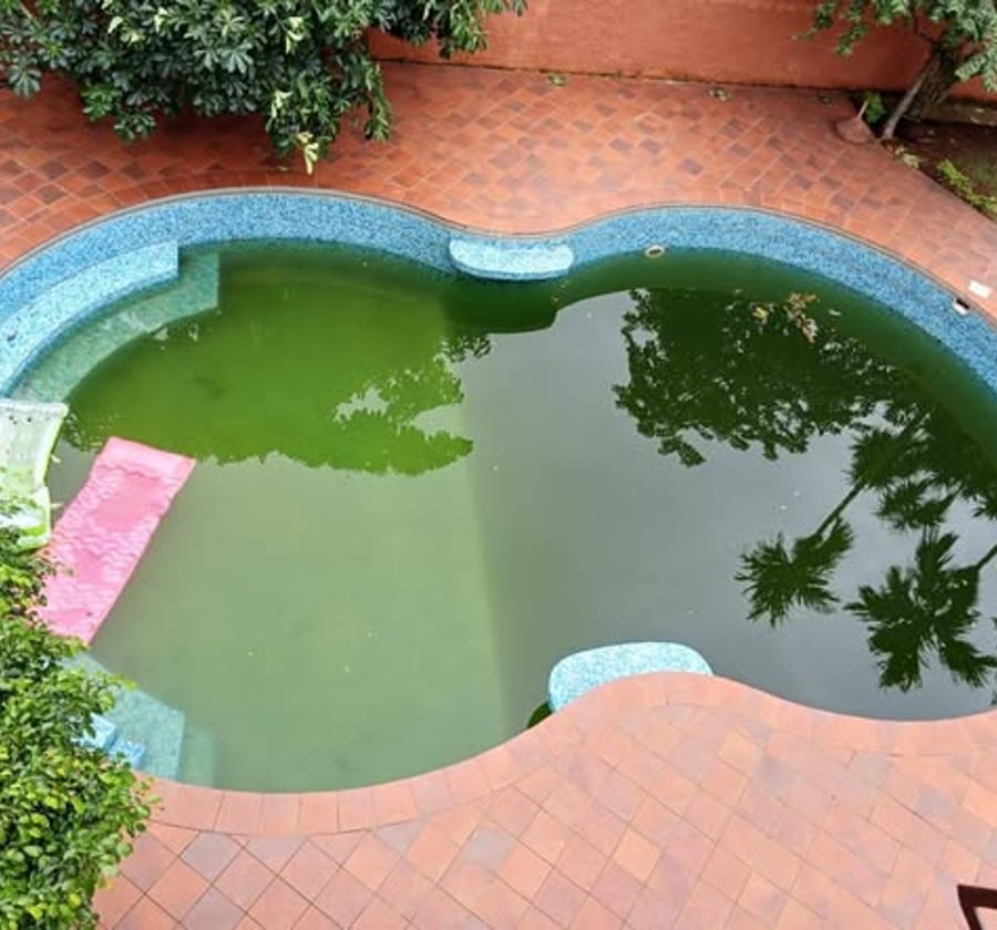 Joli duplex à louer à Bastos