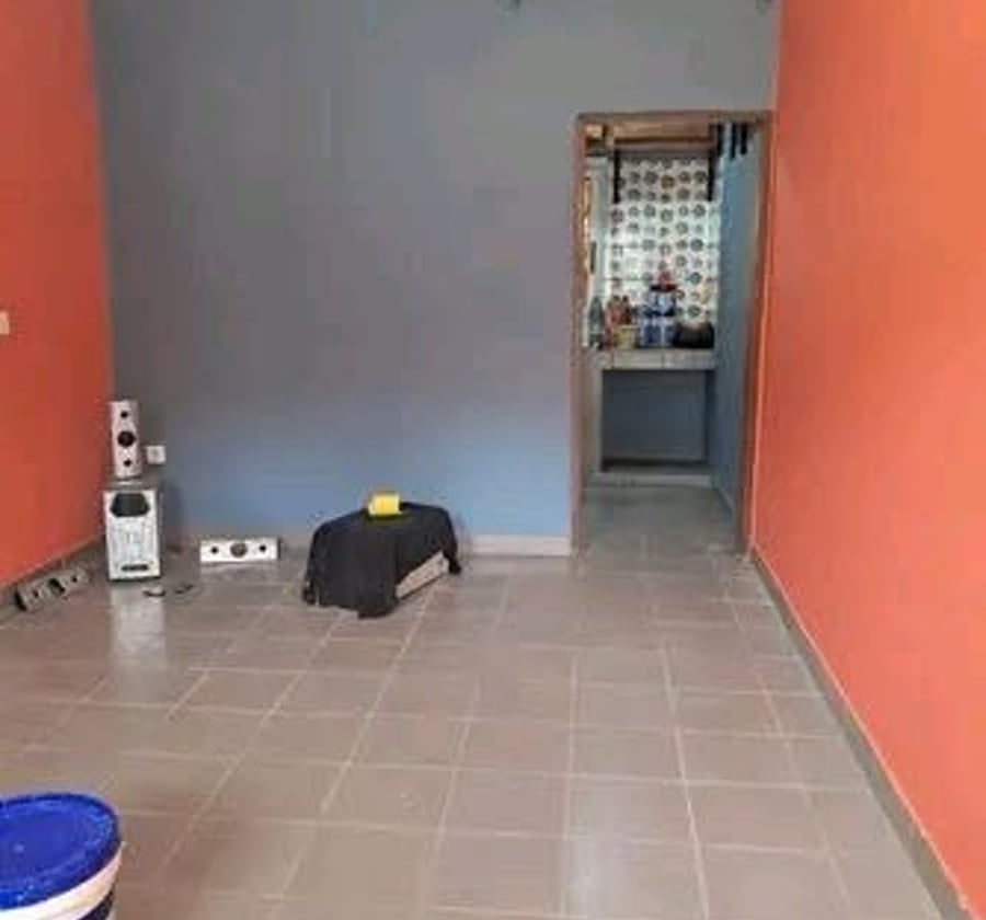 Appartement moderne à louer à Logbaba – 2 chambres, 80 000 FCFA/mois