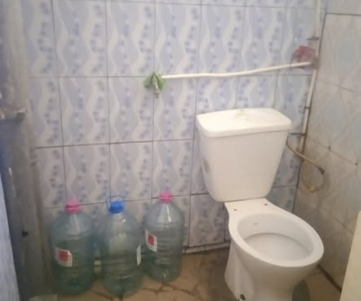Vaste chambre moderne à louer à Ngousso
