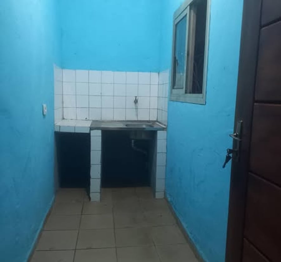 Vaste appartement 3 chambres à louer - Cite Sic, Douala