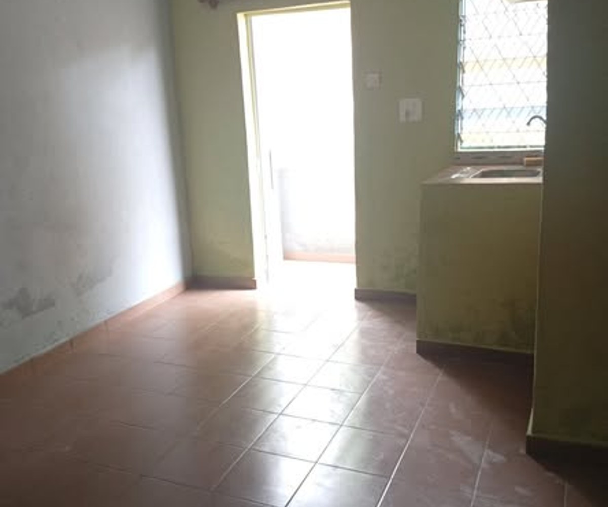 Chambre moderne avec véranda, parking et forage - PK12 Douala