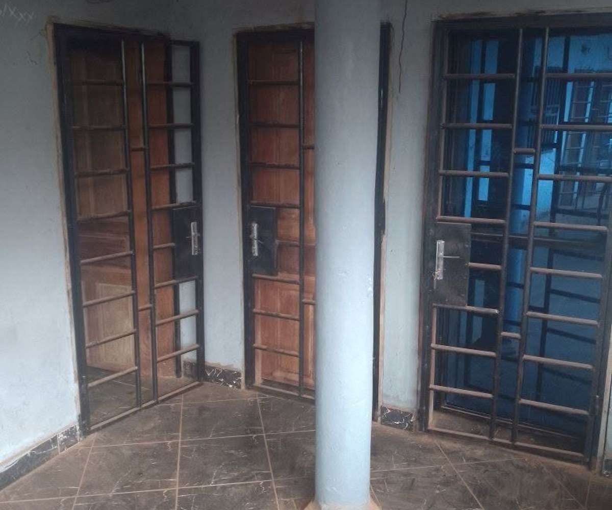 Chambres modernes à louer à Biteng