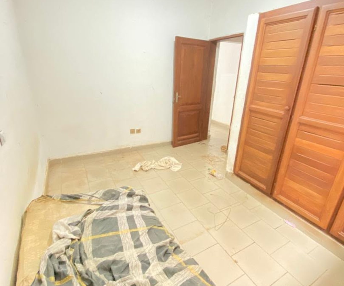Studio moderne à louer à Etoug-Ebe