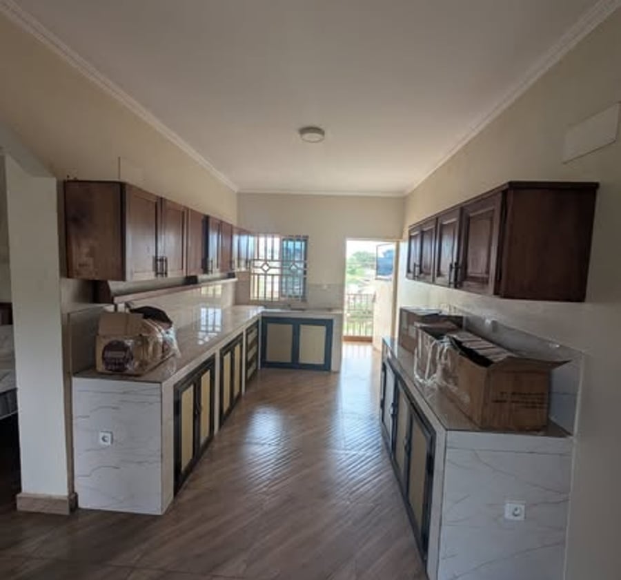 Appartement haut standing 4 chambres à louer – Odza, Yaoundé