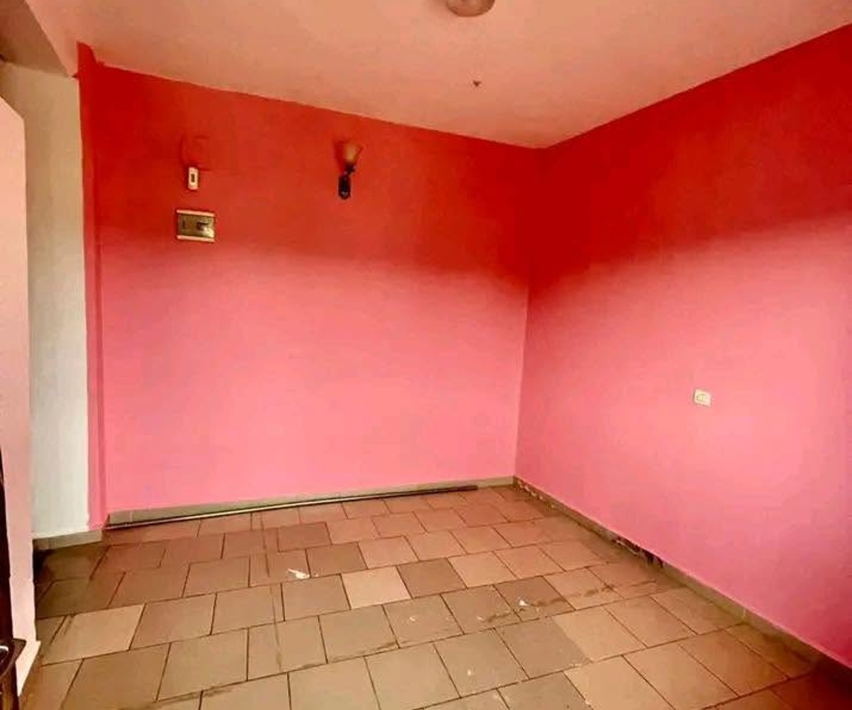Vaste chambre moderne à louer - Obobogo