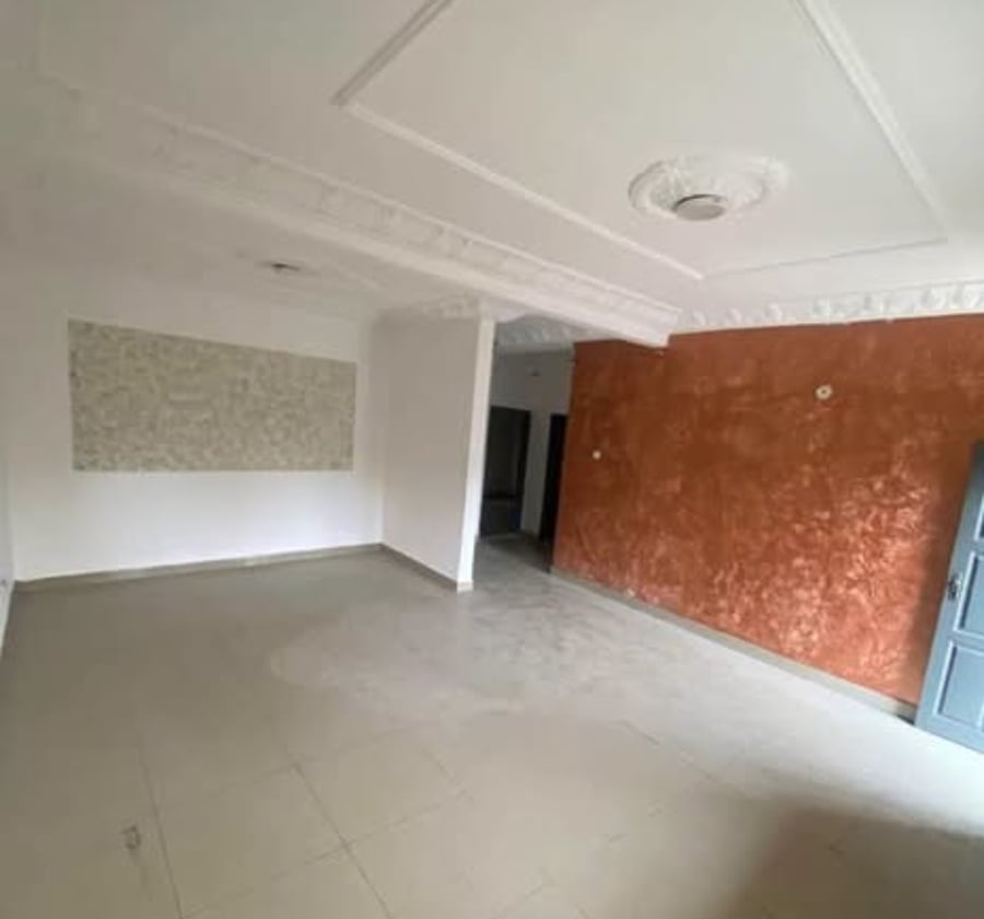 Appartement moderne à Yassa, Douala - 2 chambres, 2 douches