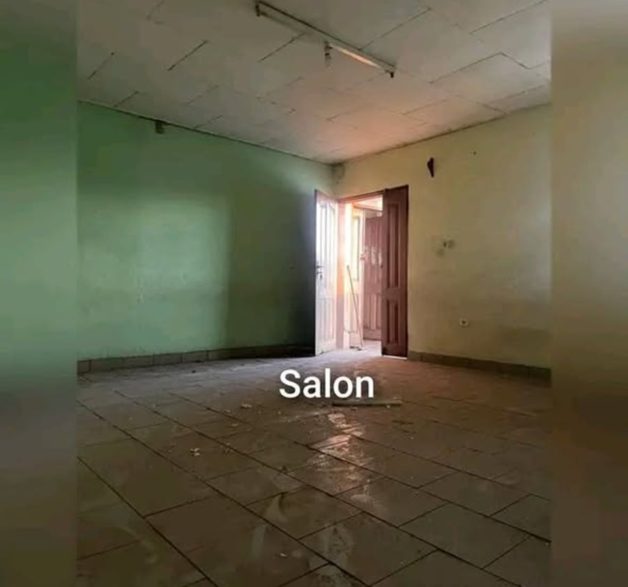Vaste appartement moderne à Logbaba