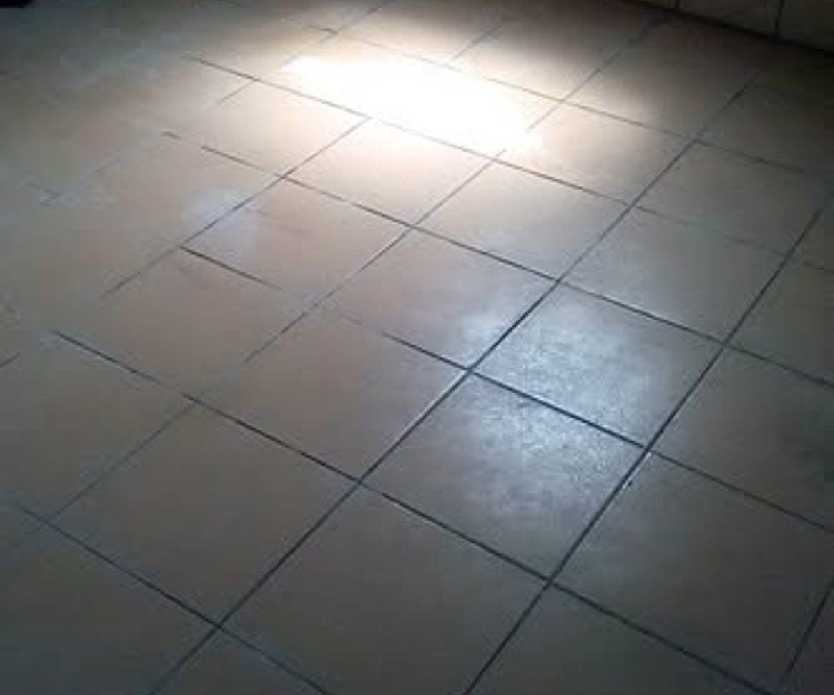 Chambre simple à louer à Ndogbon
