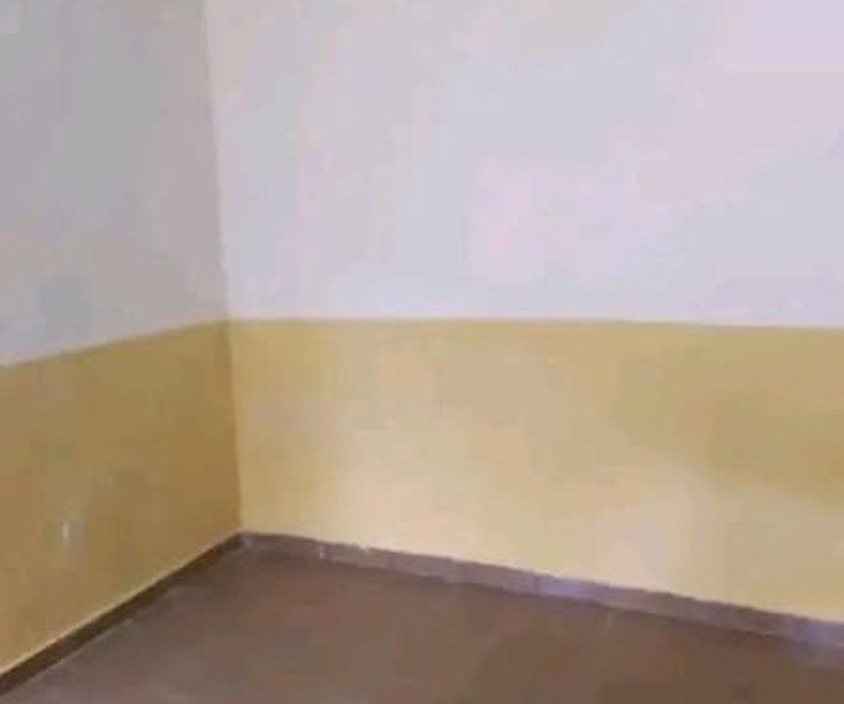 Grande chambre moderne avec coin cuisine et douche à Simbock Chapelle