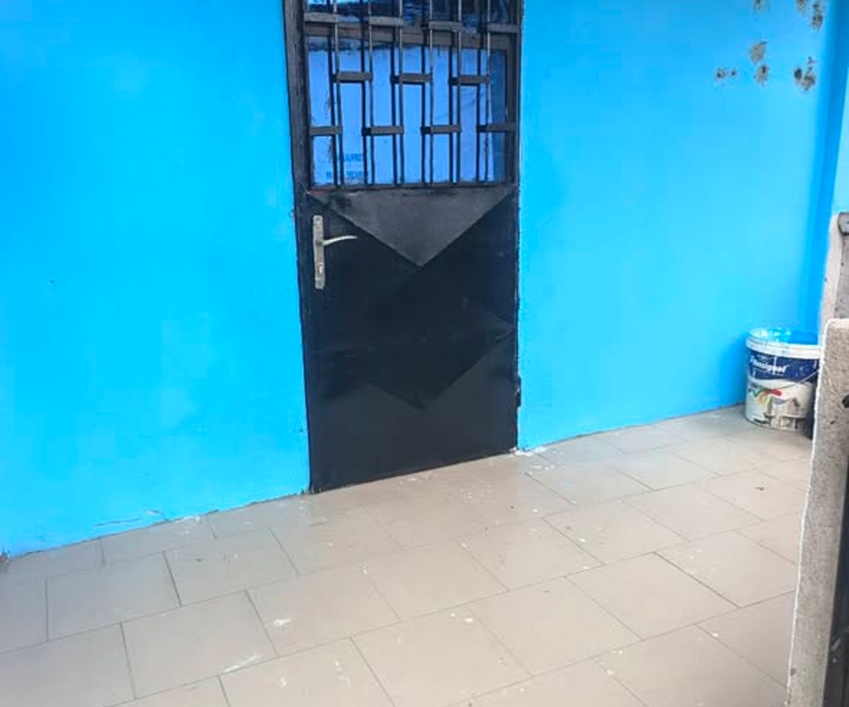 Chambre moderne à Logbaba