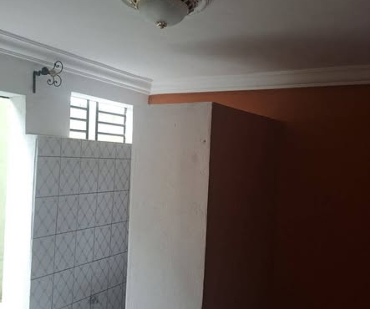 Chambre moderne à louer à Nkolfoulou