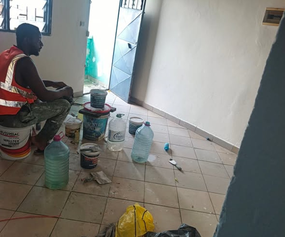 Studio moderne à louer - Logbaba, Douala
