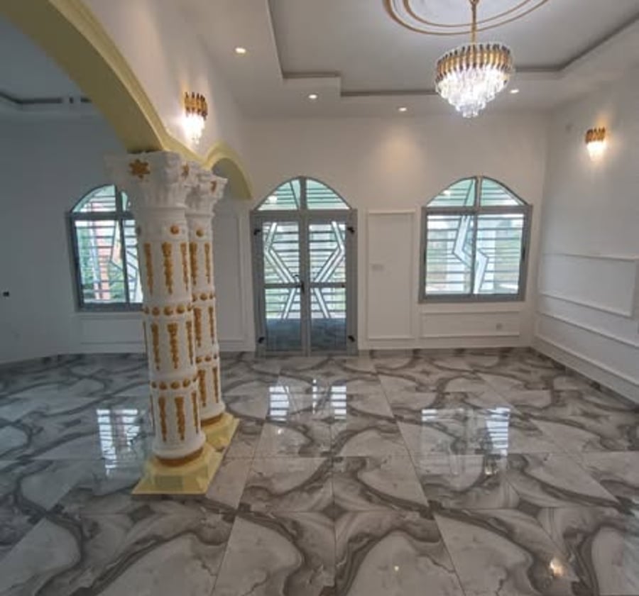 Duplex ultra moderne à louer à Barrière, Yaoundé