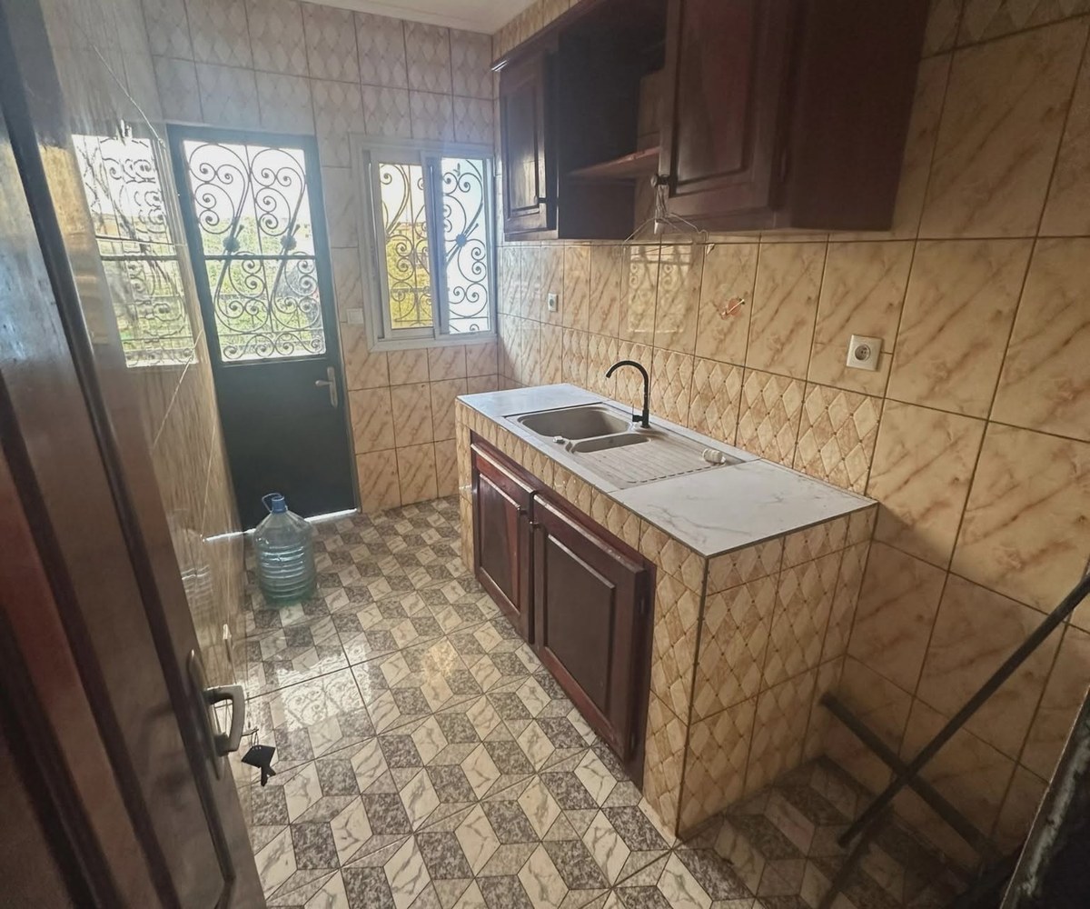 Appartement 3 chambres à louer - Logbessou