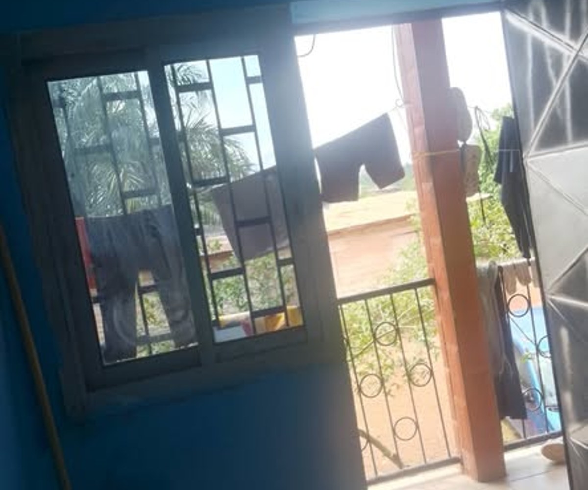 Chambre moderne à PK 16 - Douala