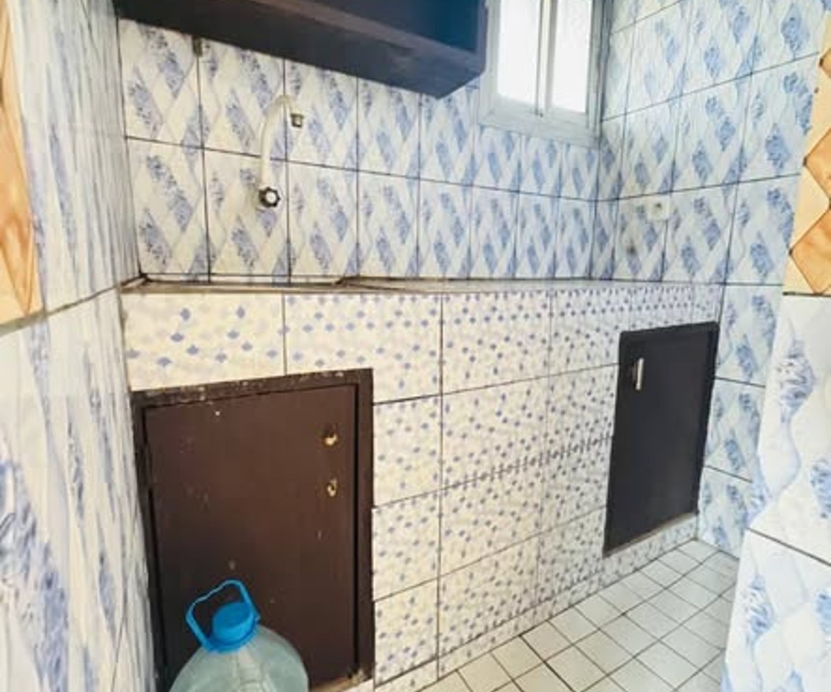 Chambre moderne 3 pièces – Sicacao, Douala