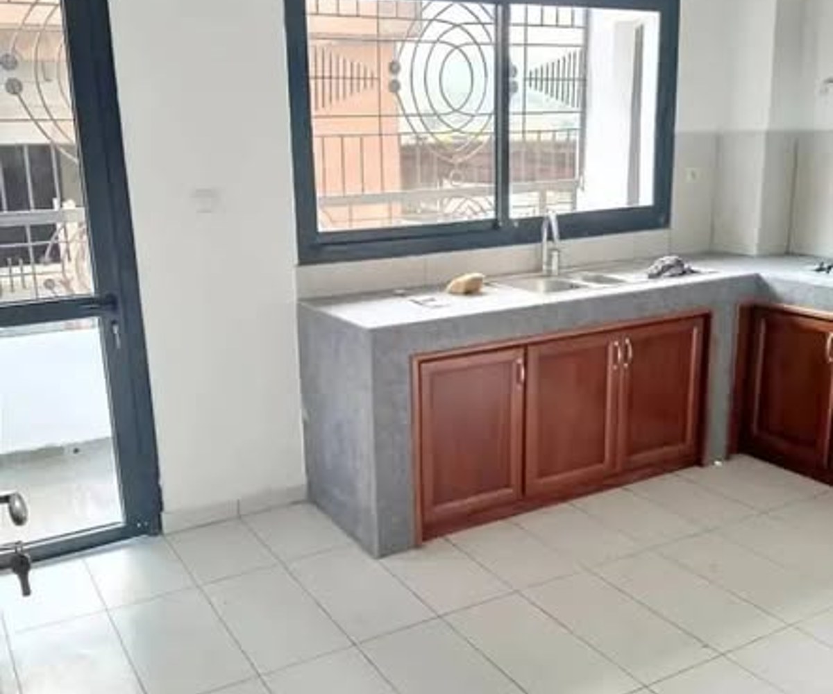 Appartement 2 chambres à louer – Coron, Yaoundé