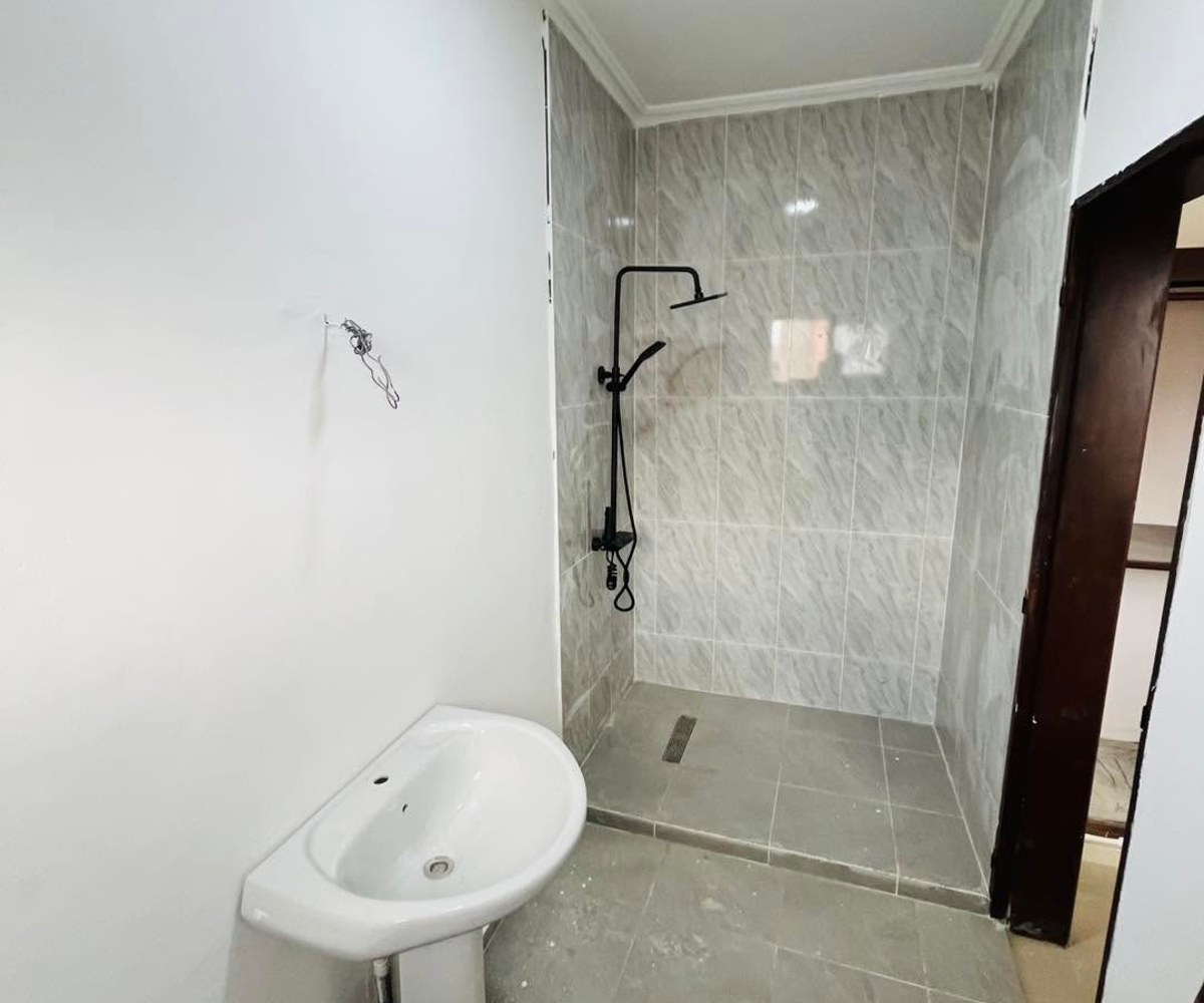 Appartement 3 chambres à louer – Bonamoussadi, Douala