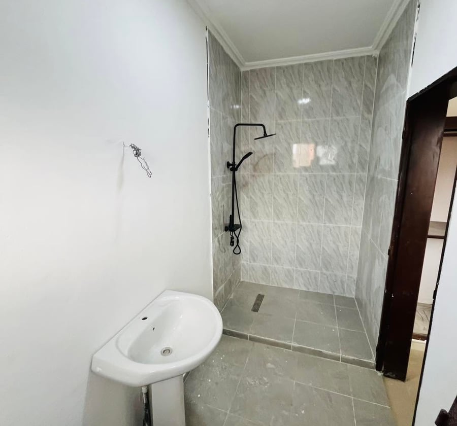 Appartement 3 chambres à louer – Bonamoussadi, Douala