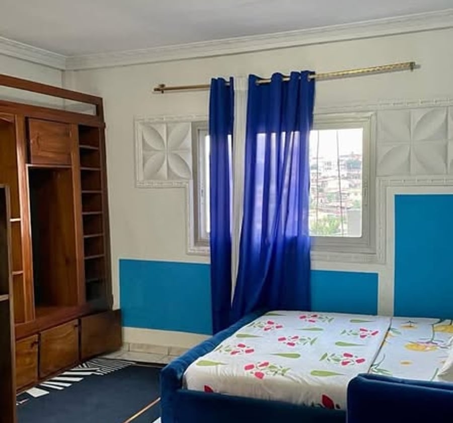 Chambre meublée à Bastos