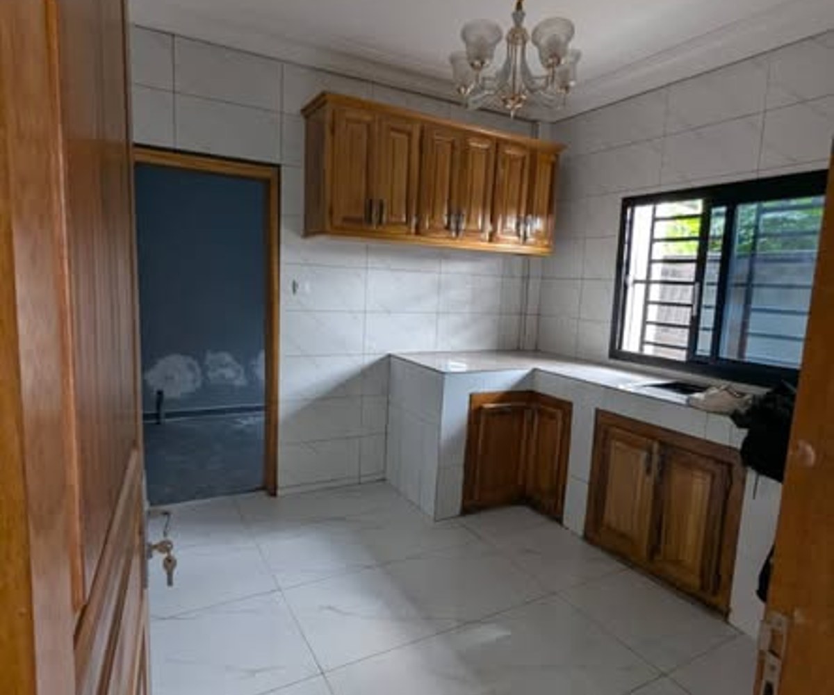 Vaste duplex VIP neuf à louer Olembe, Yaoundé