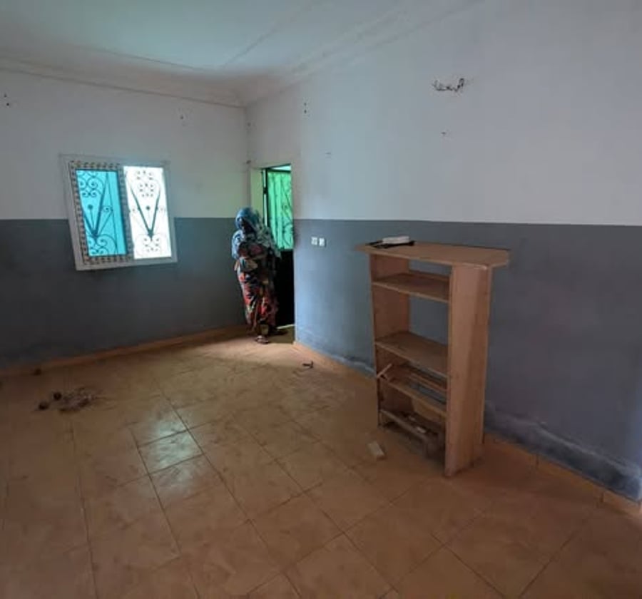 Studio moderne à louer à Olembe - 50 000 XAF/mois