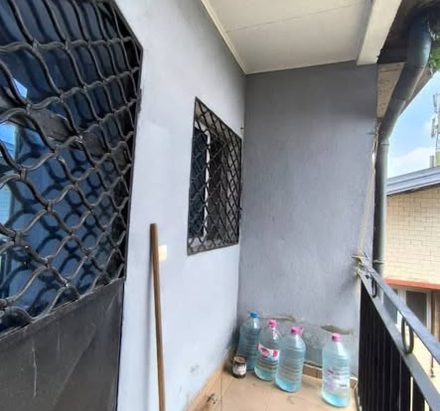 Studio moderne à louer à Malangué, Douala