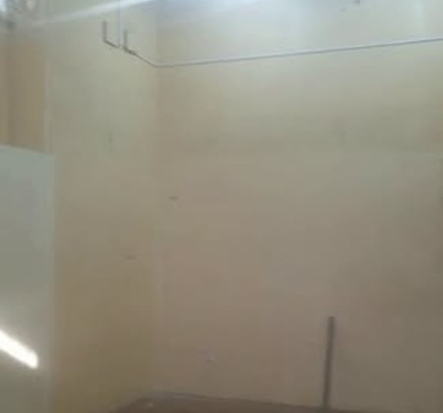 Boutique à louer à Essos, Yaoundé