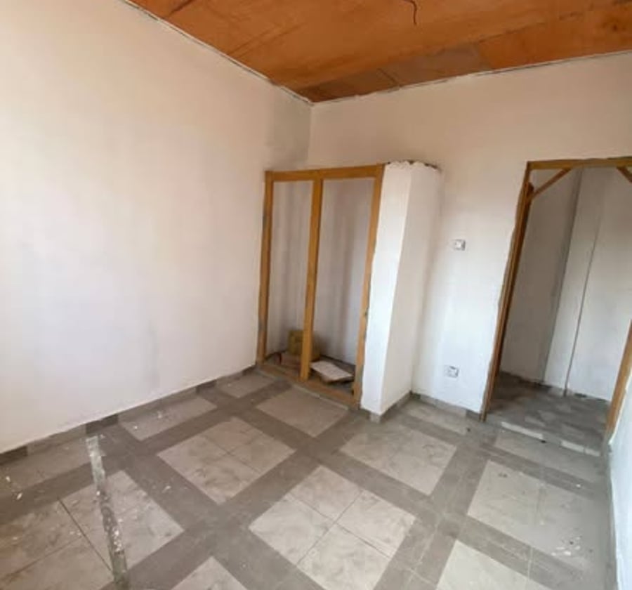 Studio moderne en finition - Cité des Palmiers