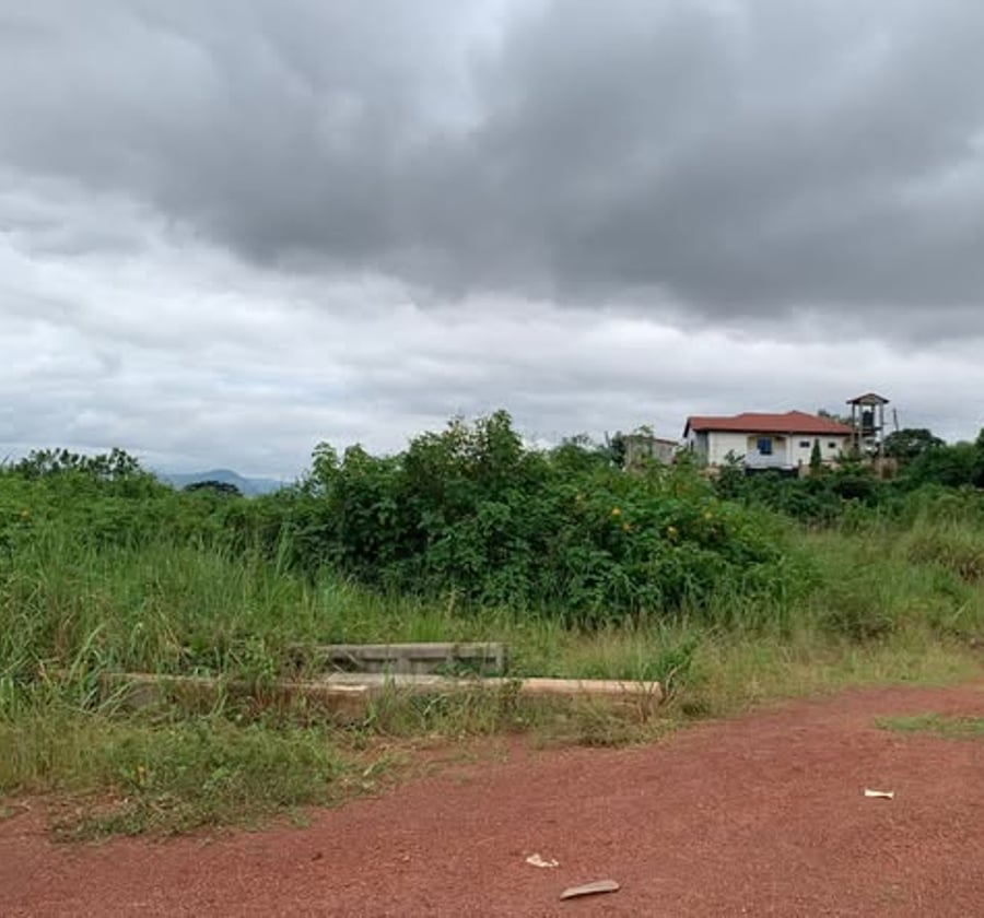 Terrain titré en vente à Ahala m²