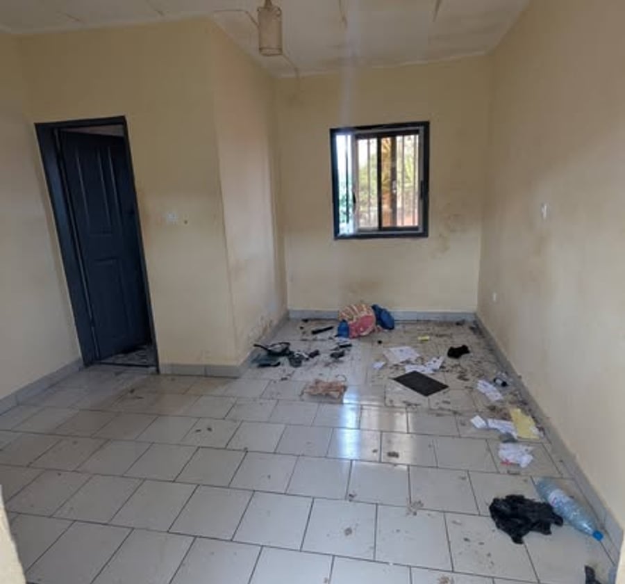 Chambre moderne à louer - Nkolnda, Nkolmefou