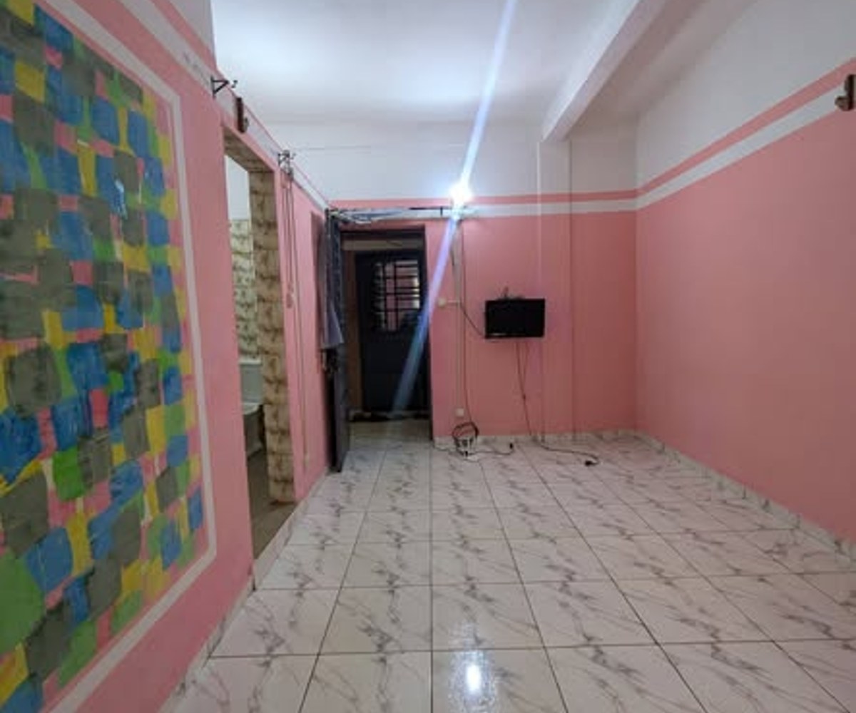 Vaste chambre à louer à Logbessou