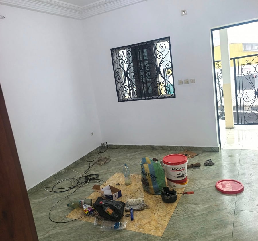 Studio moderne à louer – PK8, Douala