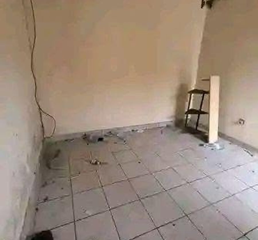 Chambre à louer à Bépanda Omnisports - 15 000 FCFA/mois
