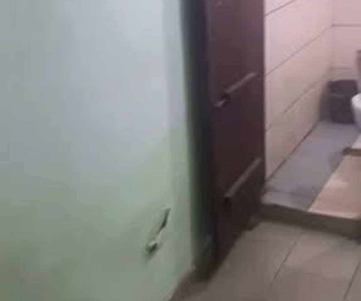 Grande chambre à louer à PK8, Douala
