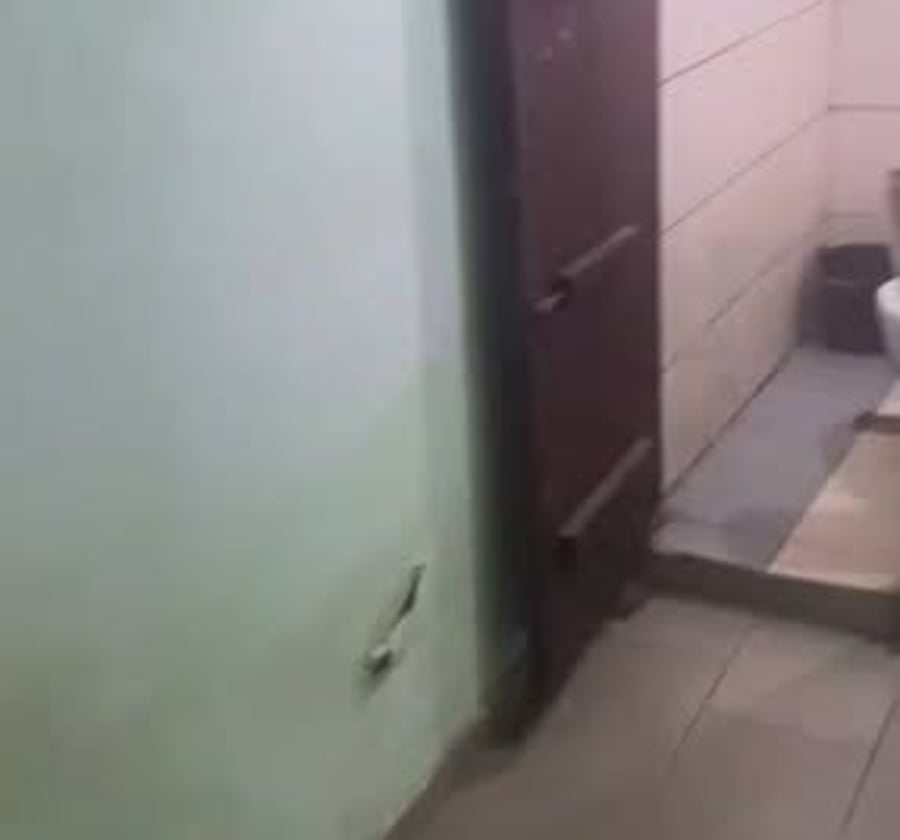 Grande chambre à louer à PK8, Douala