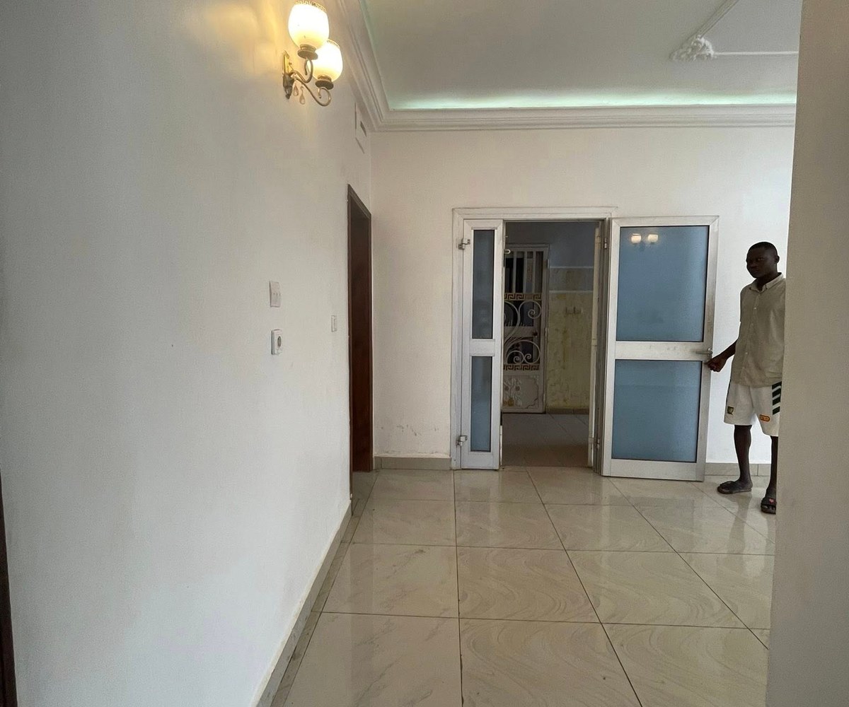 Appartement haut standing à louer - Essos, Yaoundé