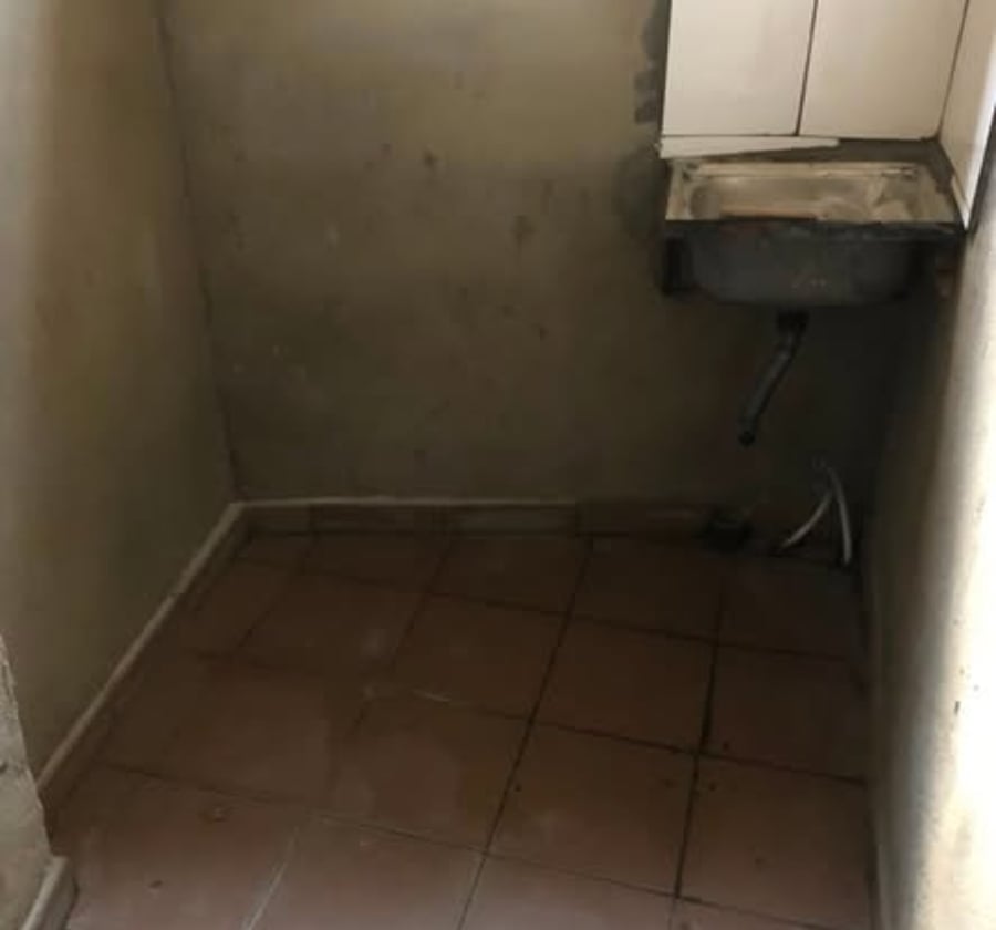 Chambre moderne avec coin cuisine à louer à Beedi