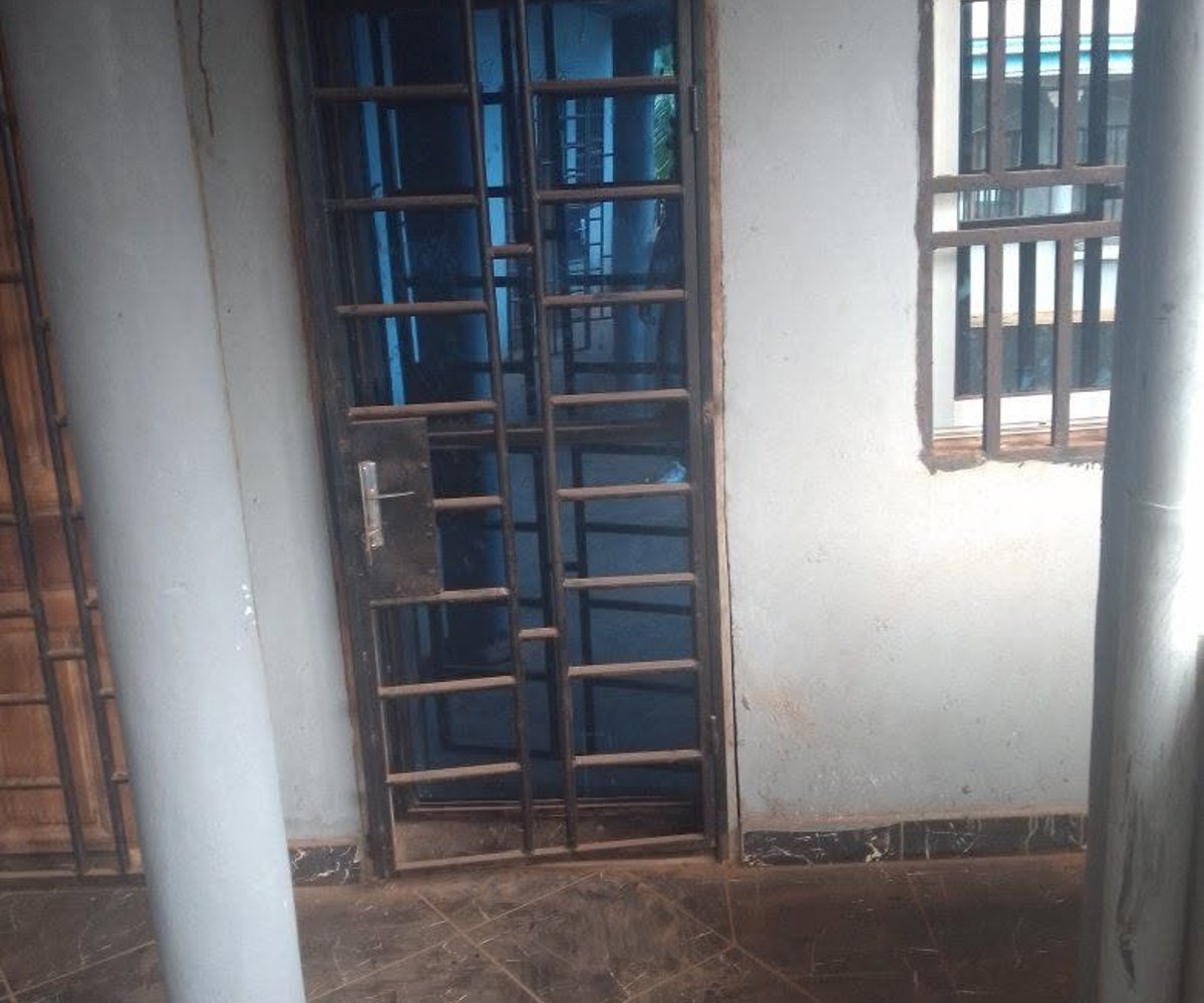 Chambres modernes à louer à Biteng