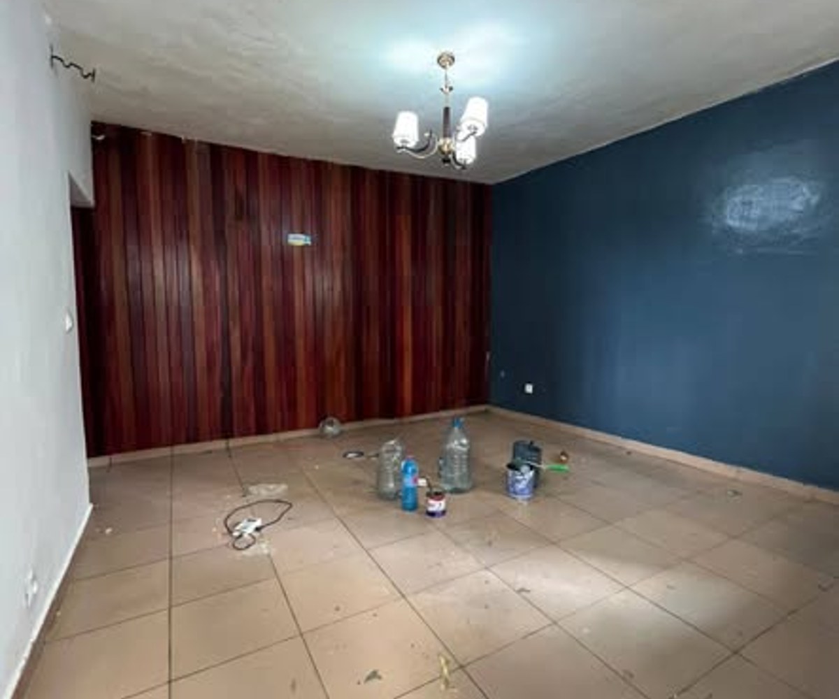 Studio moderne à louer à Simbock