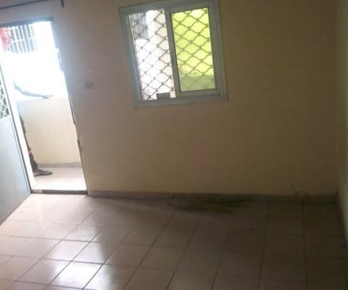 Chambre moderne 3 pièces à Logpom - 45 000 XAF/mois
