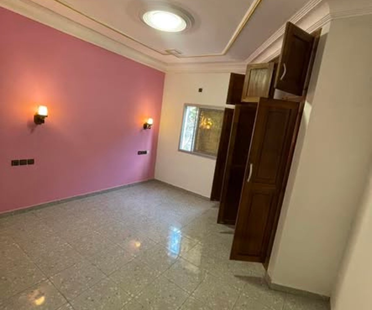 Somptueux appartement haut standing – Yaoundé Awae Escalier