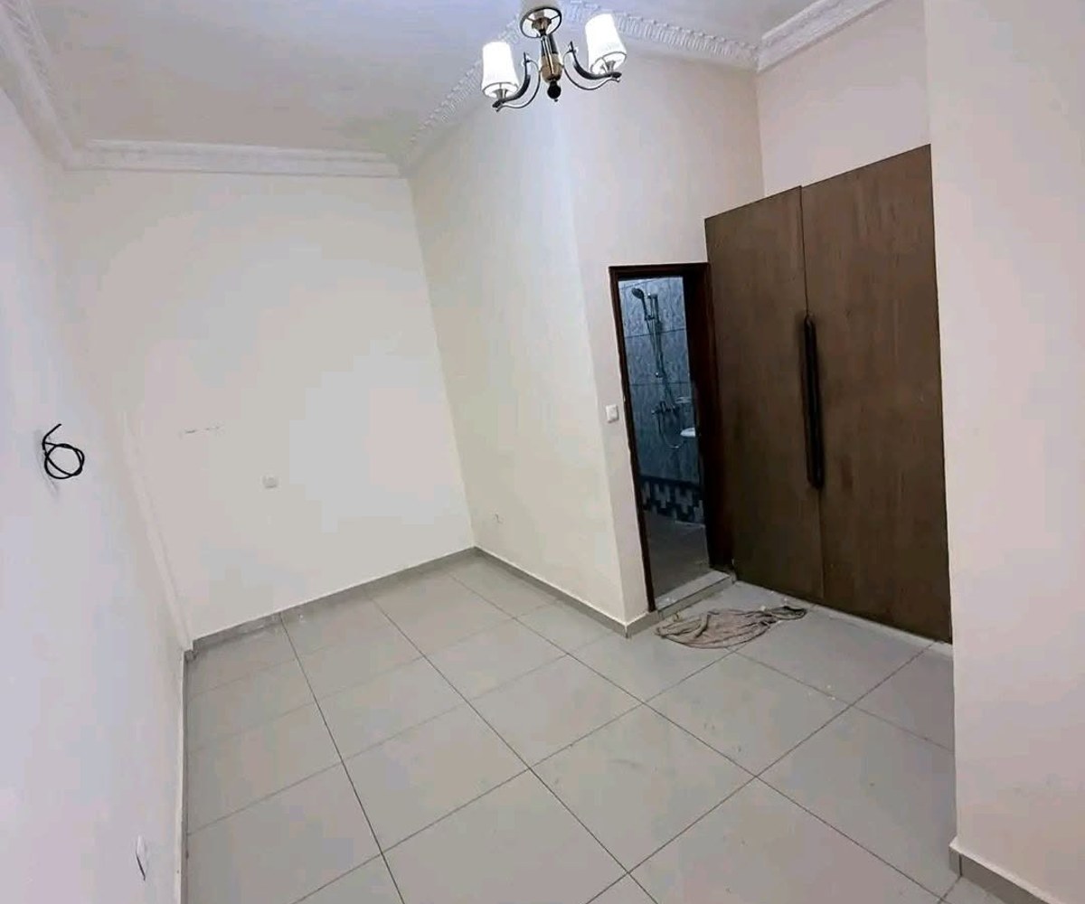 Chambre moderne à Bonamoussadi rond point Maetur - 35 000 XAF/mois