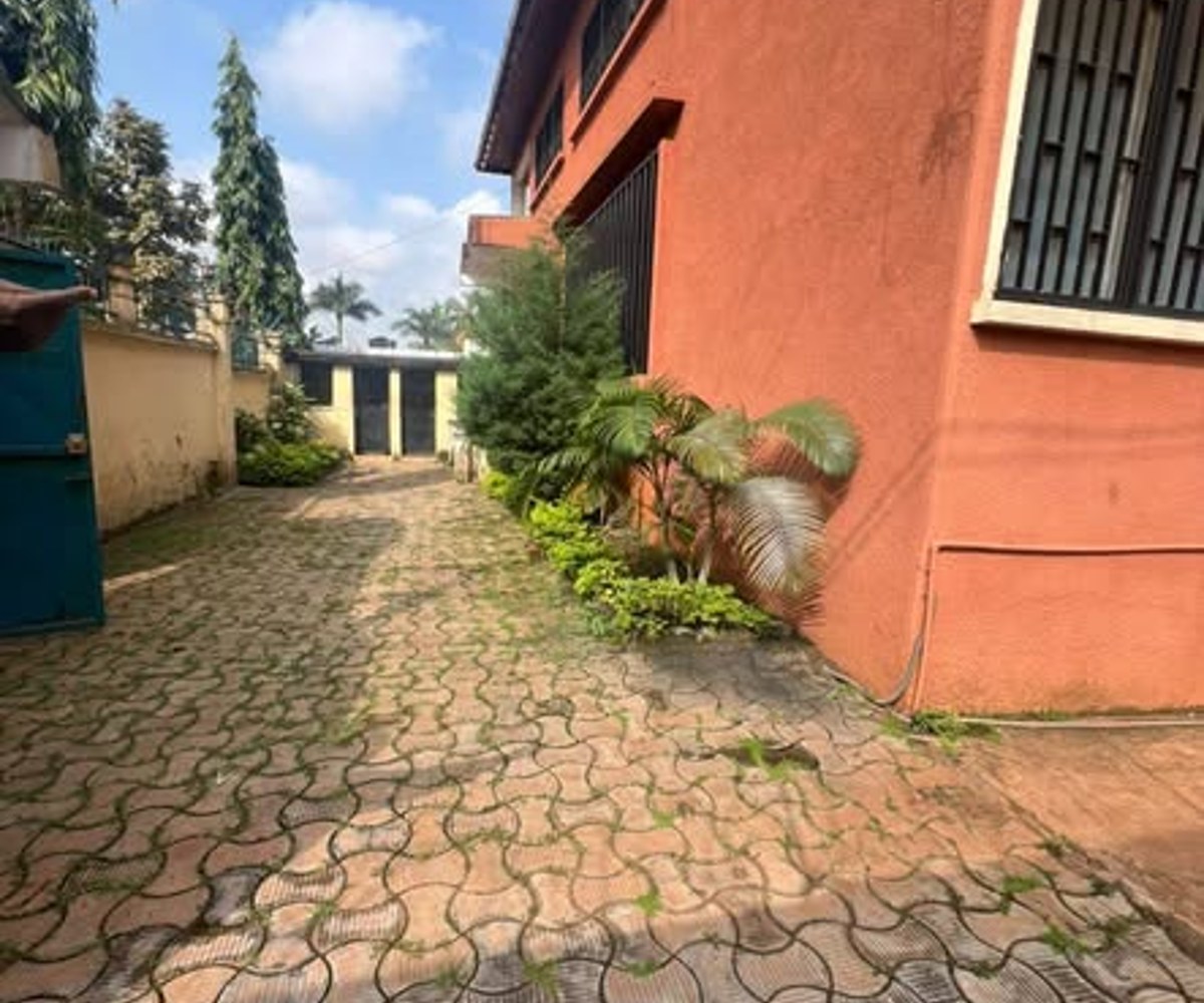 Résidence à louer à Bastos, Yaoundé
