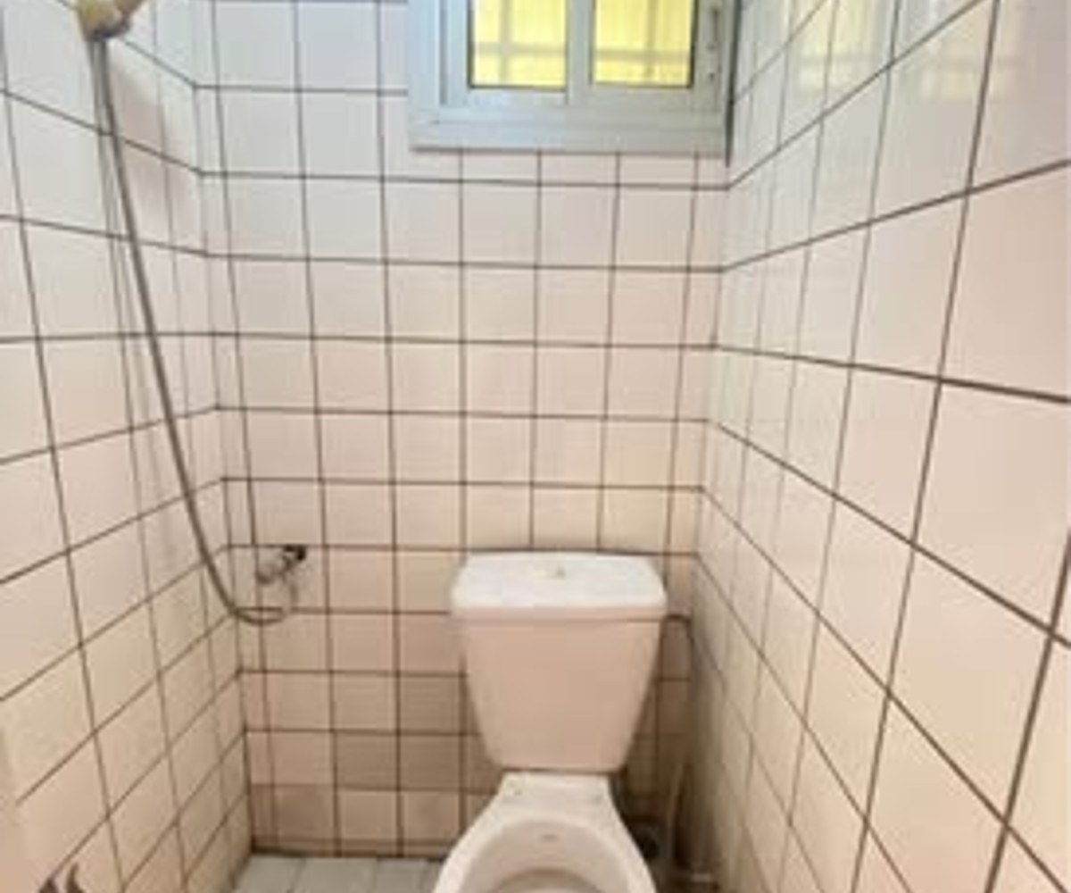 Chambre moderne à Odza petit marché